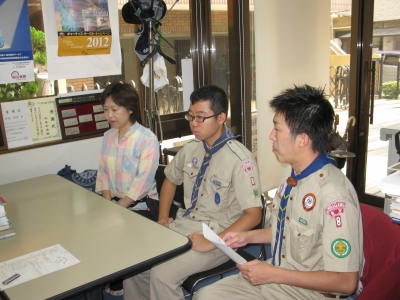 緊張の面持ちでスタート